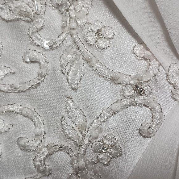 David Bridals White Beaded Embroidered Flower Girl Communion Dress Sz 5 - Picture 4 of 13